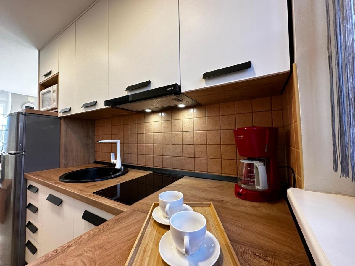 Apartman Veronika Vrsi Exteriör bild