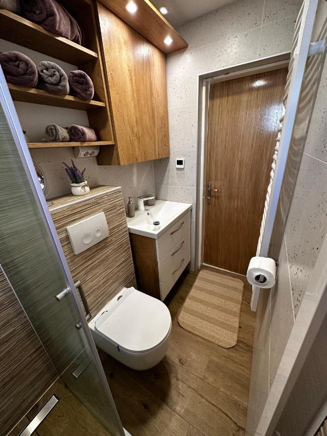 Apartman Veronika Vrsi Exteriör bild