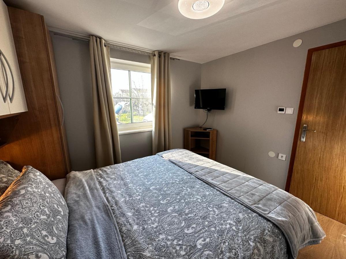 Apartman Veronika Vrsi Exteriör bild
